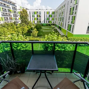 https://green-oliborz-apartment-5.warsawhotelspoland.com